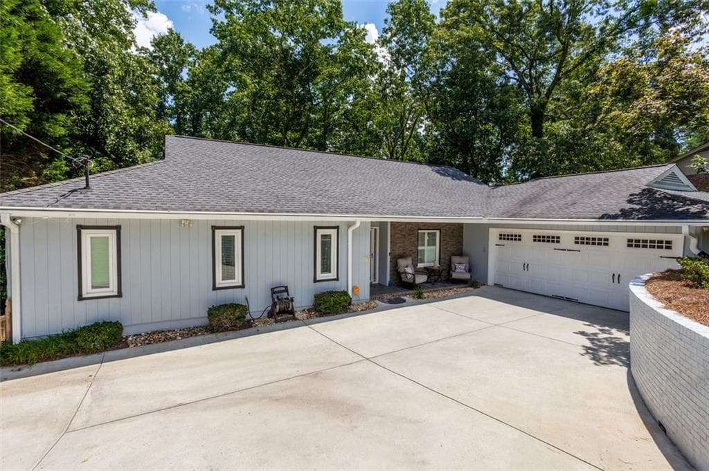 5051 Pine Bark Circle, Dunwoody, GA 30338 — most recent listing photo
