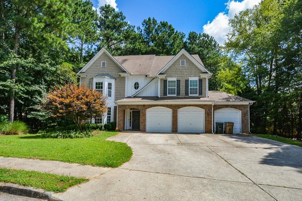 7 bedroom, 4 bathroom, 3,923 sq ft single family residence sold at 2994 Robinson Forest Road, Powder Springs, GA 30127