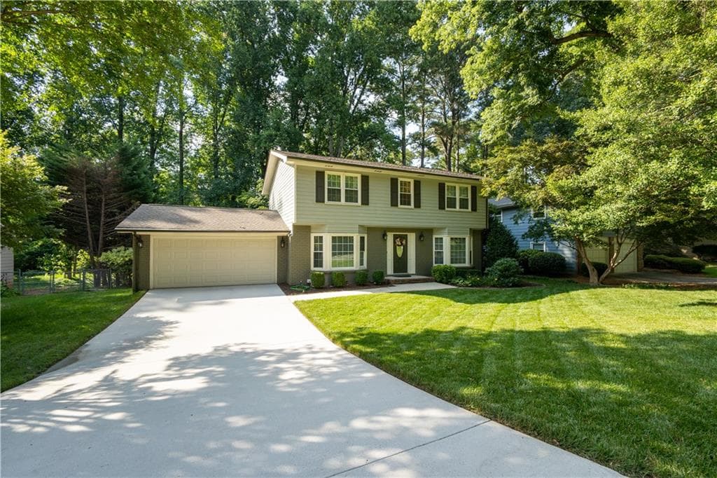 4 bedroom, 3 bathroom, 2,016 sq ft single family residence sold at 4214 Commodore Drive, Chamblee, GA 30341