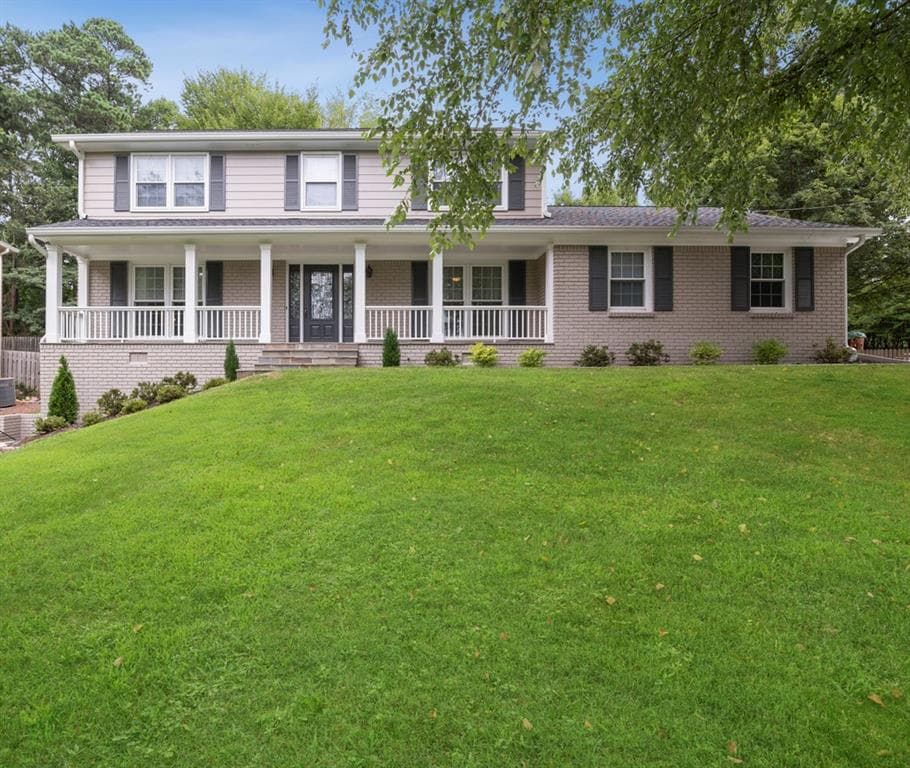 4 bedroom, 4 bathroom, 3,477 sq ft single family residence sold at 4923 Buckline Crossing, Dunwoody, GA 30338