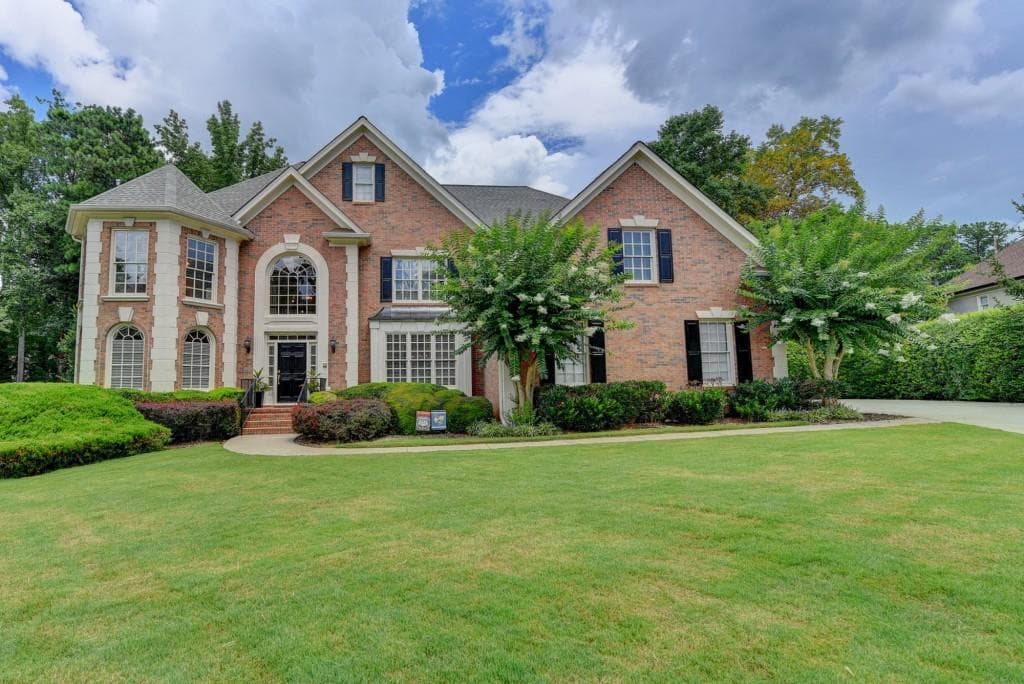 6 bedroom, 6 bathroom, 6,783 sq ft single family residence sold at 590 Dartington Way, Johns Creek, GA 30022