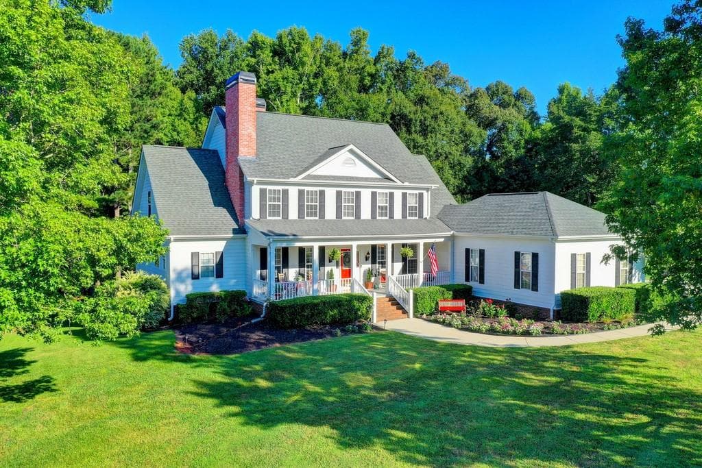 1300 Bridge Water Circle, Hoschton, GA 30548 — most recent listing photo