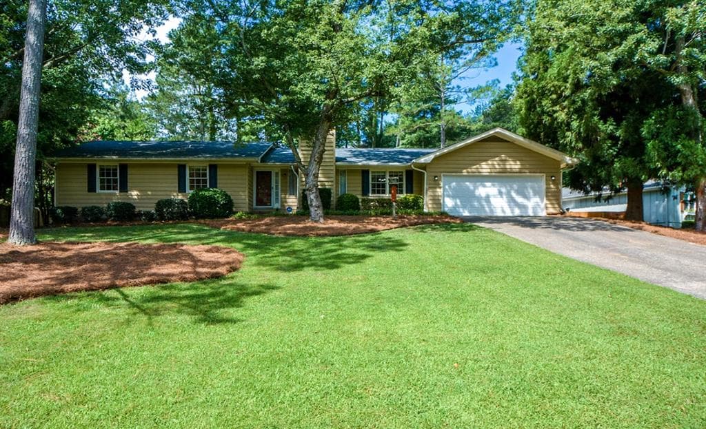 350 Monivea Lane, Roswell, GA 30075 — most recent listing photo