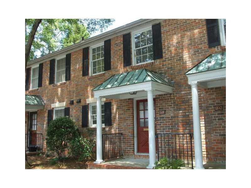 2 bedroom condominium sold at 6700 Roswell Road 21B, Atlanta, GA 30328