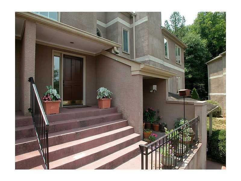 3 bedroom, 1,550 sq ft condominium sold at 42 Saint Claire Lane 42, Atlanta, GA 30324