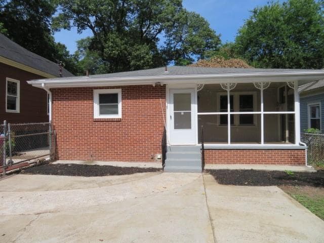 2 bedroom, 1 bathroom, 1,148 sq ft single family residence sold at 1387 DeSoto Avenue, Atlanta, GA 30310