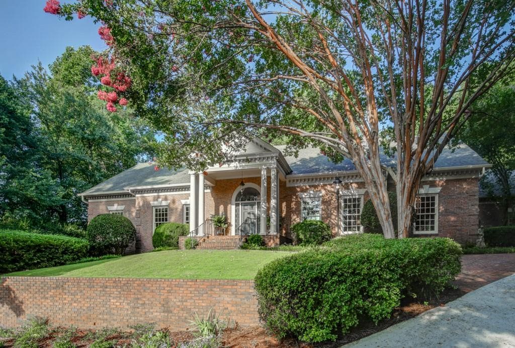 5490 Glen Errol Road, Sandy Springs, GA 30327 — most recent listing photo