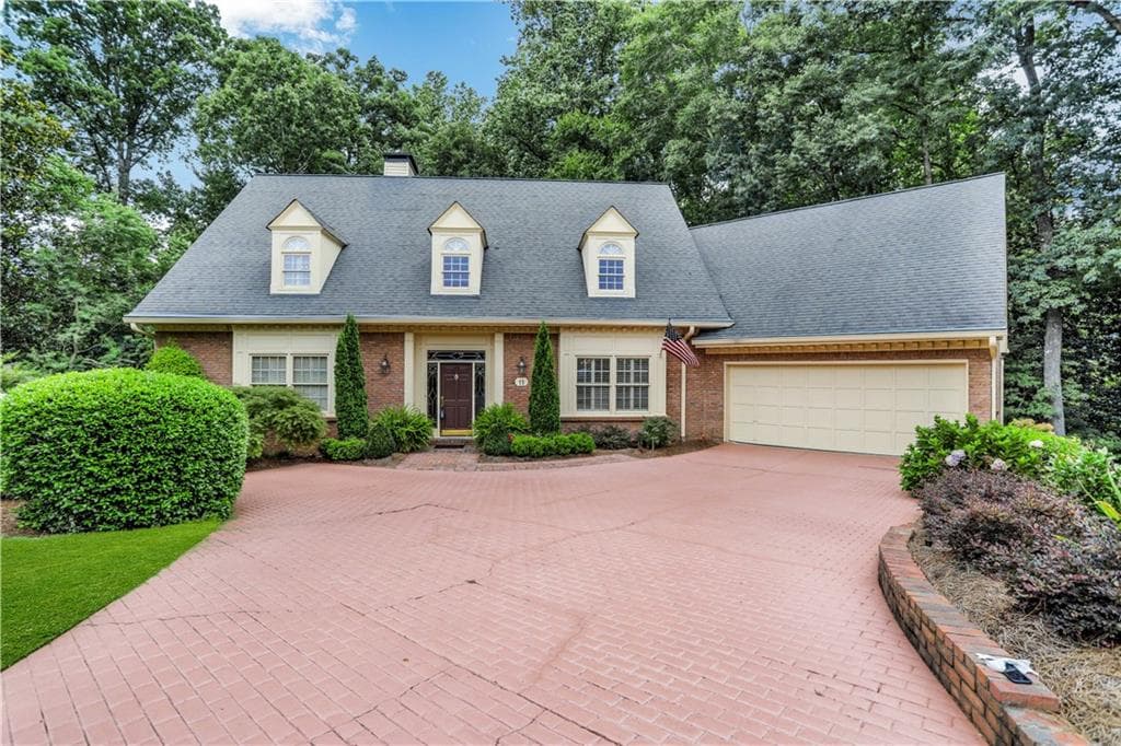 3 bedroom, 5 bathroom, 3,338 sq ft single family residence sold at 11 Downshire Circle, Decatur, GA 30033