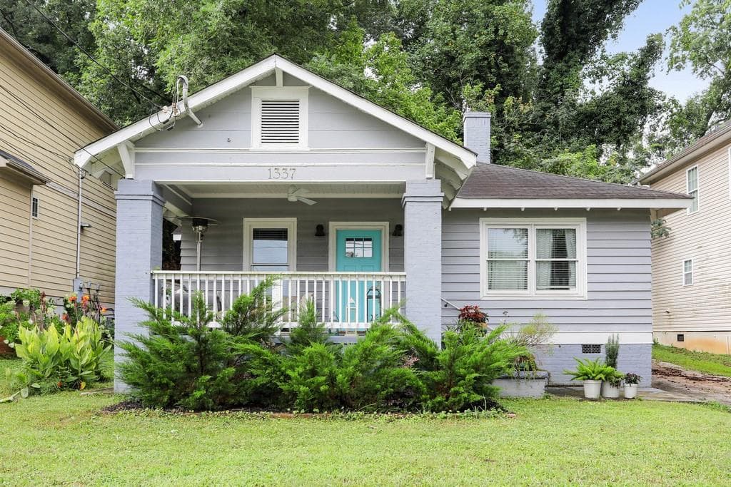 3 bedroom, 2 bathroom, 1,220 sq ft single family residence sold at 1337 Memorial Drive, Atlanta, GA 30317