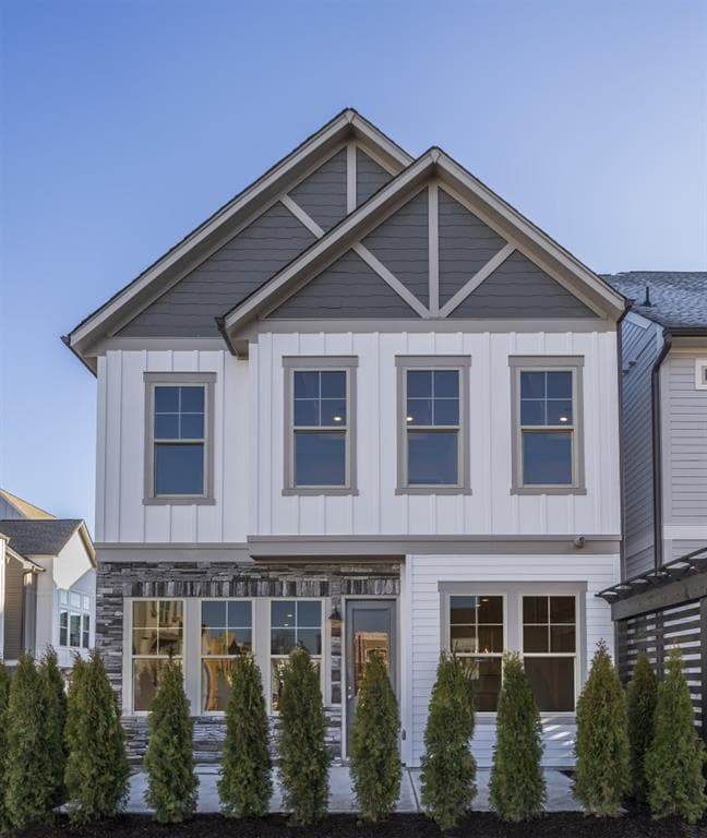 3 bedroom, 3 bathroom, 1,739 sq ft single family residence sold at 1070 Kirkland Circle, Smyrna, GA 30080 — photo 1 of 1