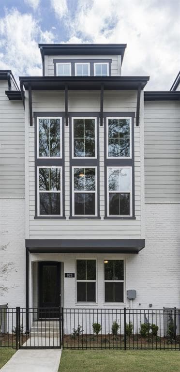 923 Katie Kerr Drive 6, Decatur, GA 30030 — most recent listing photo