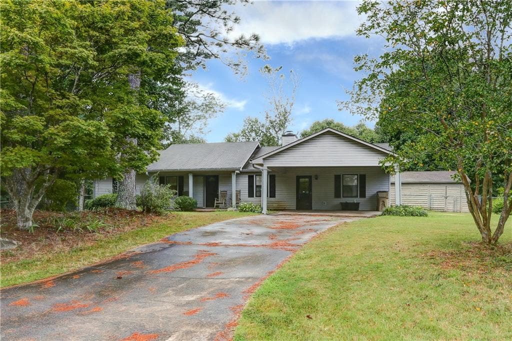 5607 Pinewood Drive, Flowery Branch, GA 30542 — most recent listing photo