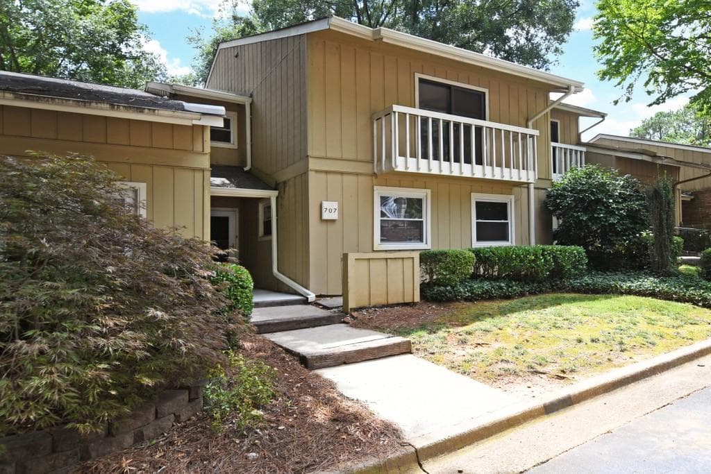 707 Hanover Lane, Marietta, GA 30067 — most recent listing photo