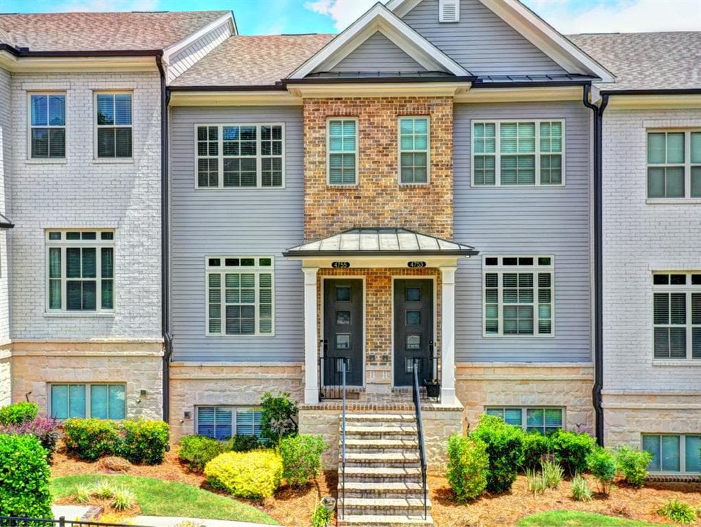 2 bedroom, 4 bathroom, 1,801 sq ft townhouse sold at 4755 Roswell Road, Atlanta, GA 30342