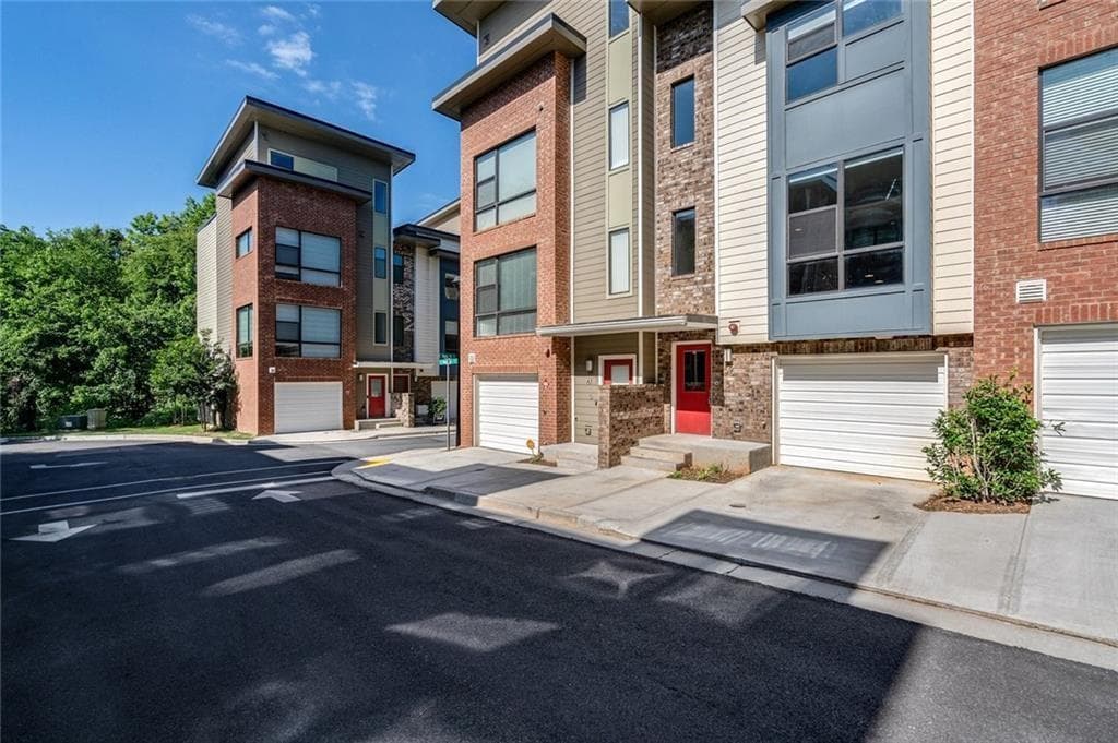 2 bedroom, 3 bathroom, 1,400 sq ft townhouse sold at 59 Moda Lane, Atlanta, GA 30316