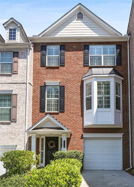 3 bedroom, 4 bathroom, 1,732 sq ft townhouse sold at 7871 Kiverton Place, Sandy Springs, GA 30350