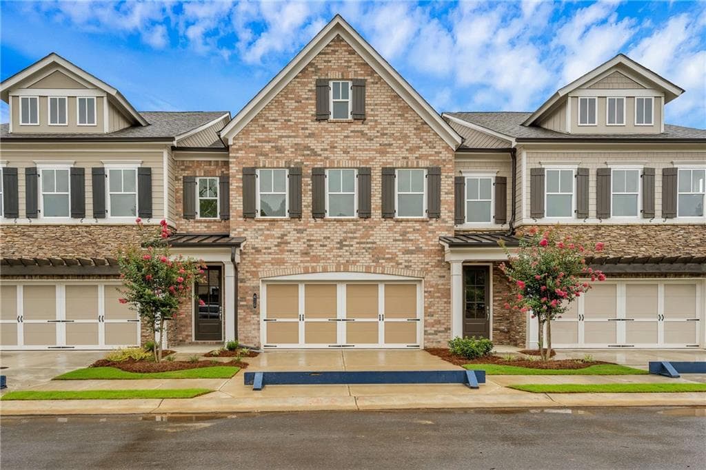 3 bedroom, 3 bathroom, 2,590 sq ft townhouse sold at 415 Bellehaven Lane 46, Woodstock, GA 30188