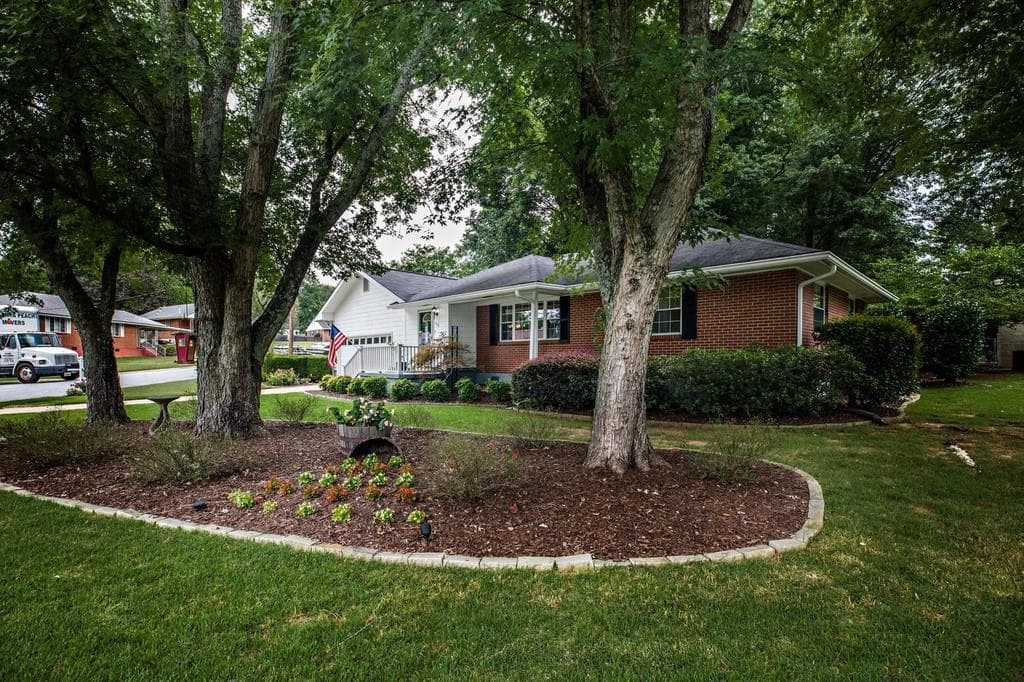 3 bedroom, 2 bathroom single family residence sold at 915 Wayland Court, Smyrna, GA 30080 — photo 1 of 1