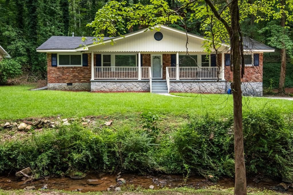 3194 Cloverhurst Drive, East Point, GA 30344 — most recent listing photo