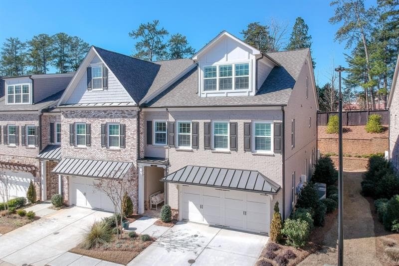 4 bedroom, 4 bathroom, 3,715 sq ft townhouse sold at 3277 Artessa Lane, Roswell, GA 30075