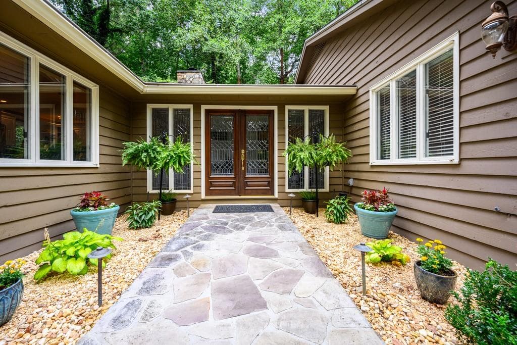 2431 Roxburgh Drive, Roswell, GA 30076 — most recent listing photo
