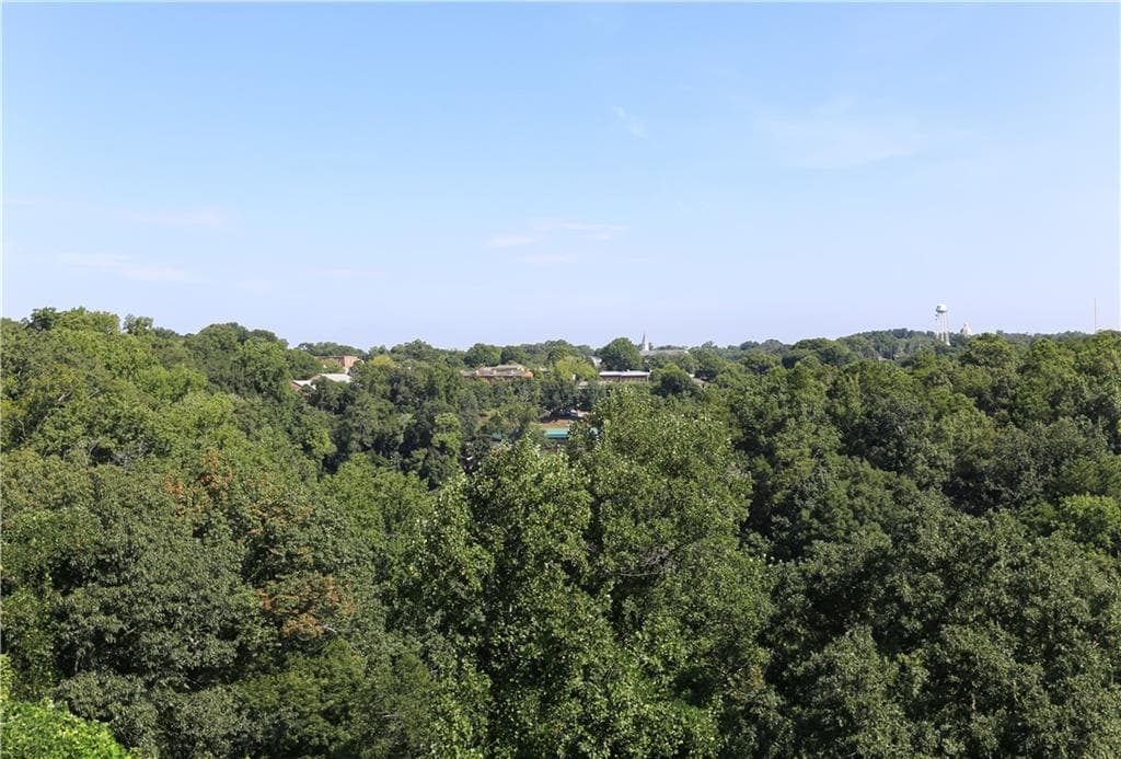 2 bedroom, 3 bathroom, 2,414 sq ft condominium sold at 3330 Overland Drive, Roswell, GA 30075