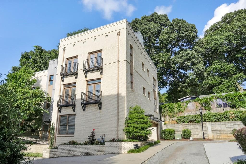4 bedroom, 4 bathroom, 2,942 sq ft townhouse sold at 454 Hamilton Street 19, Atlanta, GA 30316