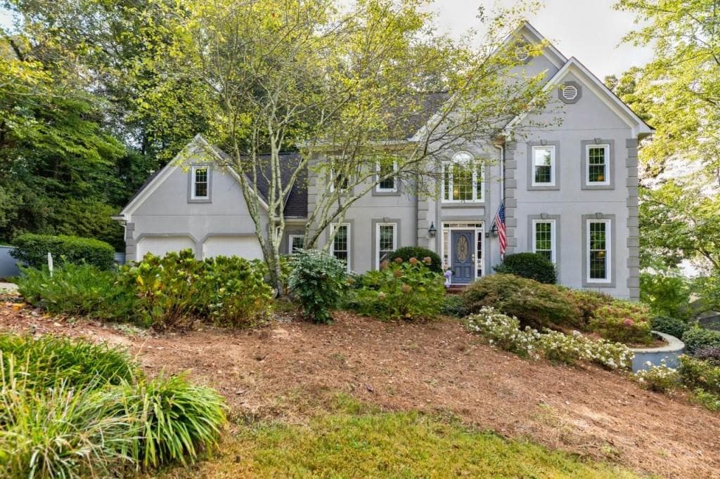 4 bedroom, 5 bathroom, 4,090 sq ft single family residence sold at 2105 Azalea Drive, Roswell, GA 30075