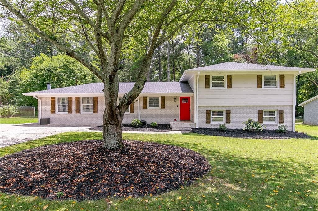 2728 Sunny Lane, Marietta, GA 30067 — most recent listing photo