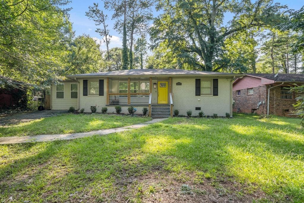 3 bedroom, 2 bathroom, 1,457 sq ft single family residence sold at 1895 Shamrock Drive, Decatur, GA 30032