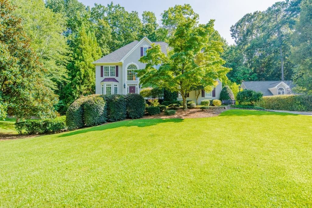 5 bedroom, 4 bathroom, 3,480 sq ft single family residence sold at 240 Foxley Way, Roswell, GA 30075