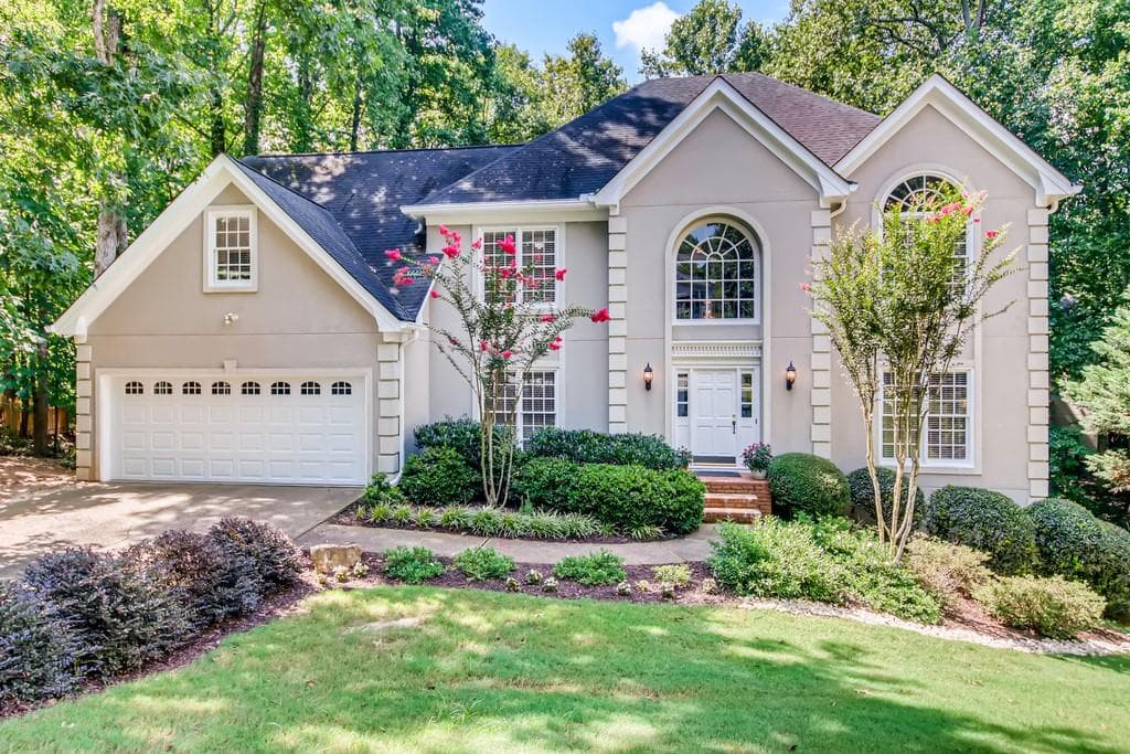 5 bedroom, 3 bathroom, 2,889 sq ft single family residence sold at 410 Rheims Way, Alpharetta, GA 30022