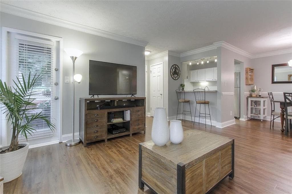 6816 Glenridge Drive J, Sandy Springs, GA 30328 — most recent listing photo