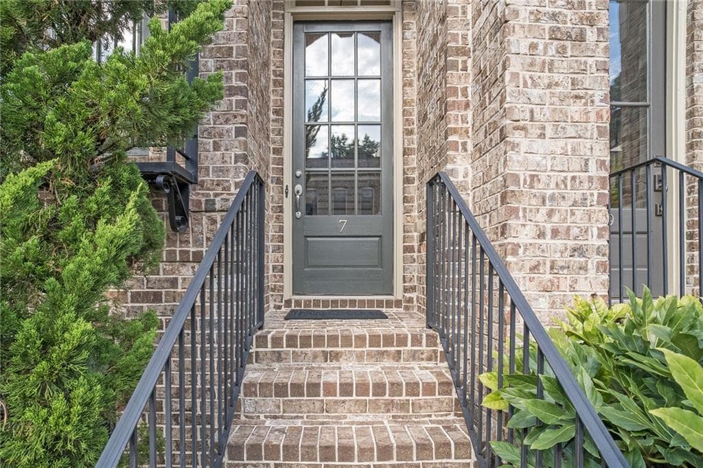 7 Arbor Way Drive, Decatur, GA 30030 — most recent listing photo
