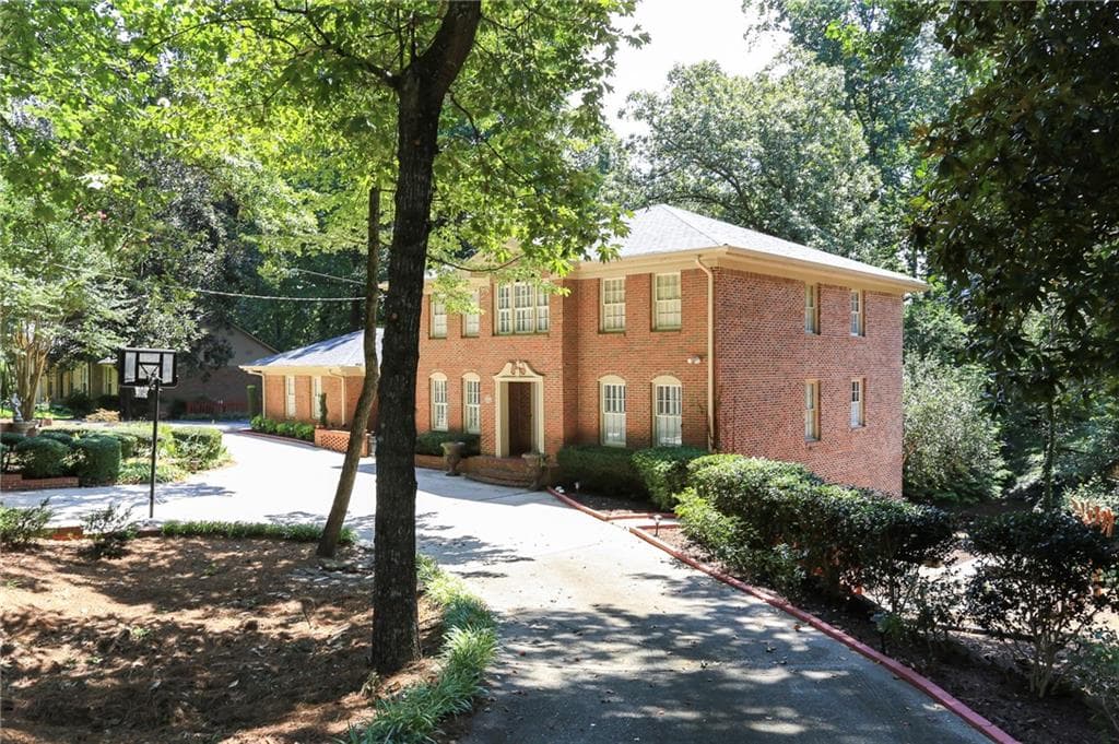 520 Glen Eagles Circle, Marietta, GA 30067 — most recent listing photo