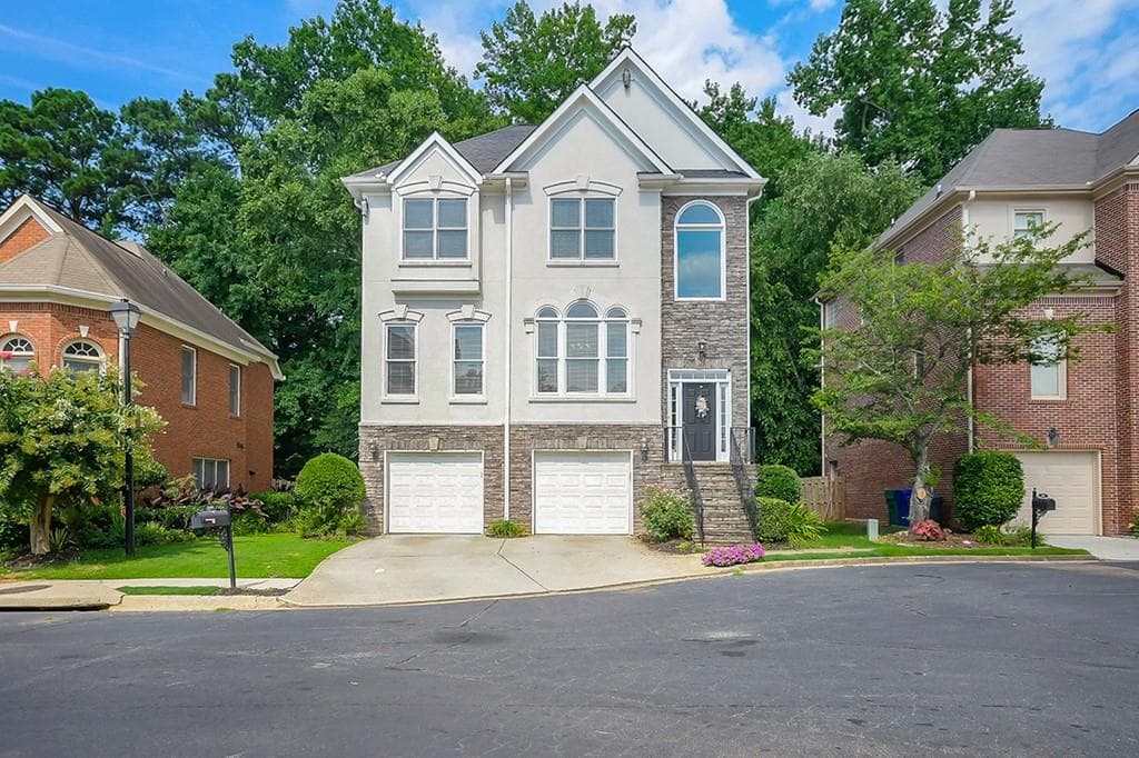 4 bedroom, 4 bathroom single family residence sold at 2488 Chestnut Landing, Dunwoody, GA 30360