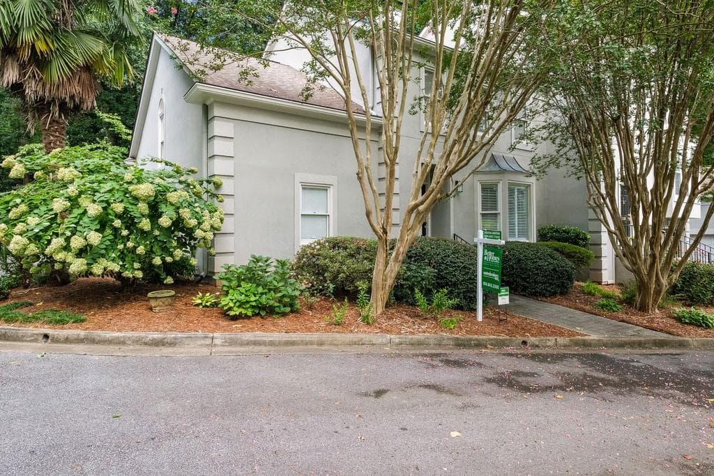 1524 Oak Grove Road, Decatur, GA 30033 — most recent listing photo