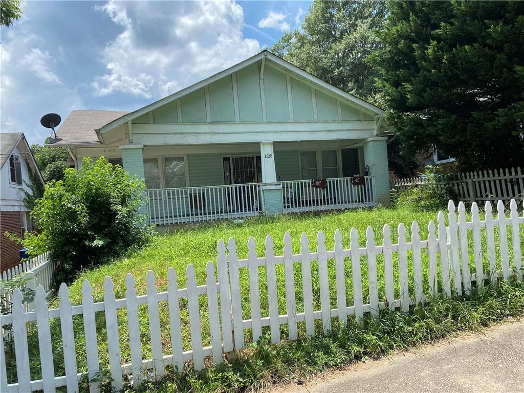 4 bedroom, 2 bathroom, 2,088 sq ft single family residence sold at 1520 Olympian Way, Atlanta, GA 30310