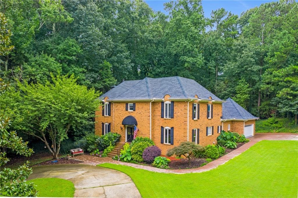 5025 Oak Bluff Court, Sandy Springs, GA 30350 — most recent listing photo