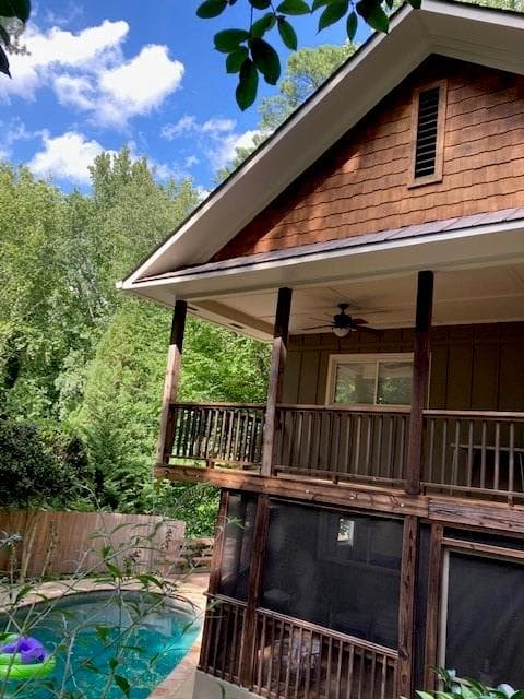 4 bedroom, 3 bathroom, 2,800 sq ft single family residence sold at 3385 Lynnray Drive, Atlanta, GA 30340