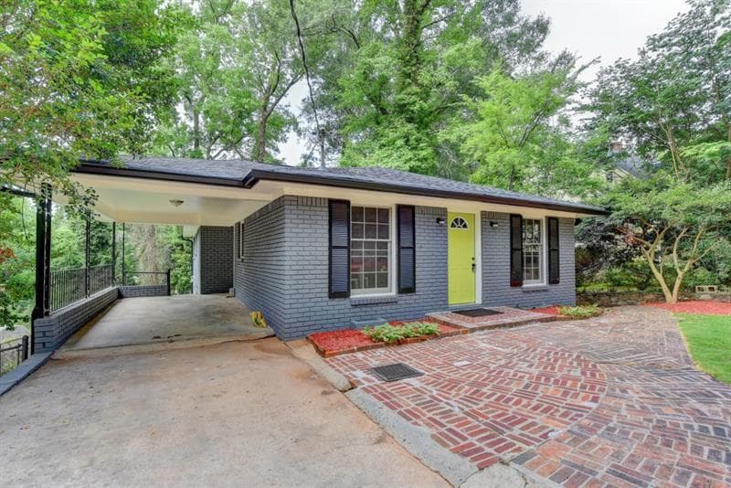 3 bedroom, 3 bathroom, 1,378 sq ft single family residence sold at 2176 Belvedere Avenue, Atlanta, GA 30311