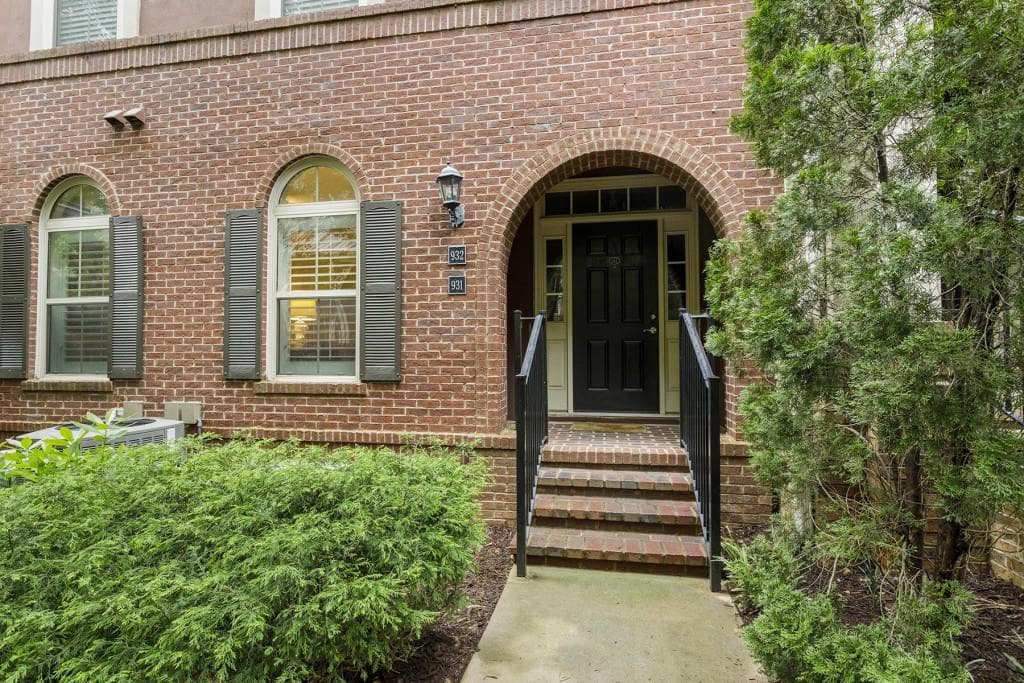 931 Perimeter Walk, Dunwoody, GA 30338 — most recent listing photo