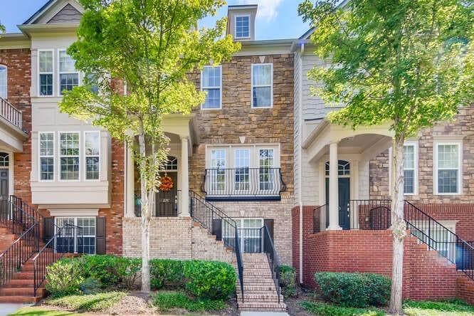3 bedroom, 4 bathroom, 1,900 sq ft townhouse sold at 2247 Limehurst Drive, Brookhaven, GA 30319