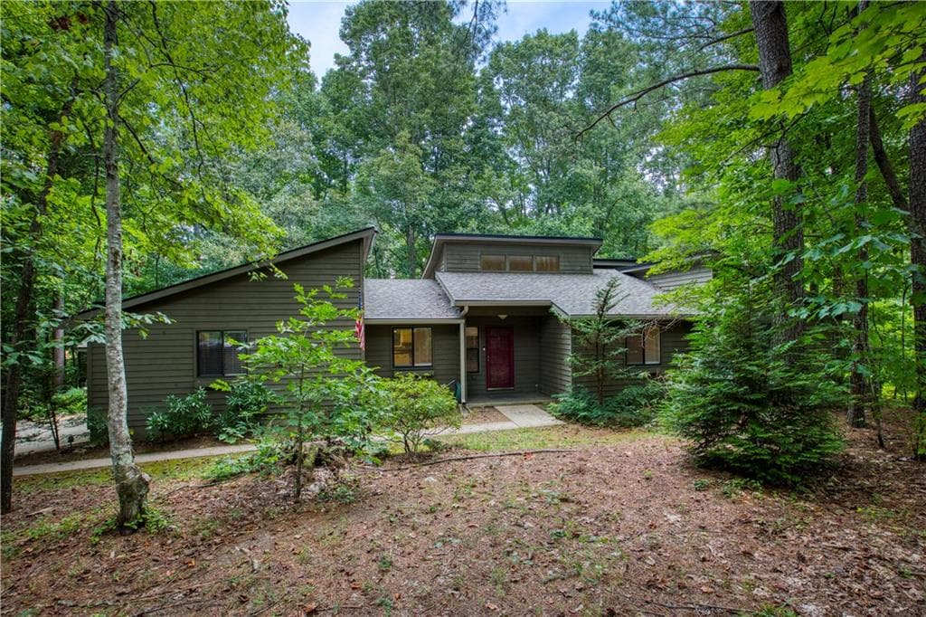 3 bedroom, 3 bathroom, 2,246 sq ft single family residence sold at 670 Spring Valley Drive, Cumming, GA 30041