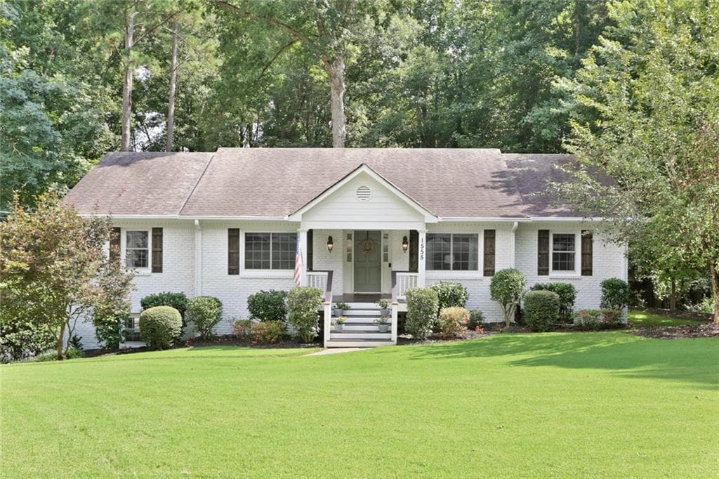 1555 Oakwood Drive, Roswell, GA 30075 — most recent listing photo
