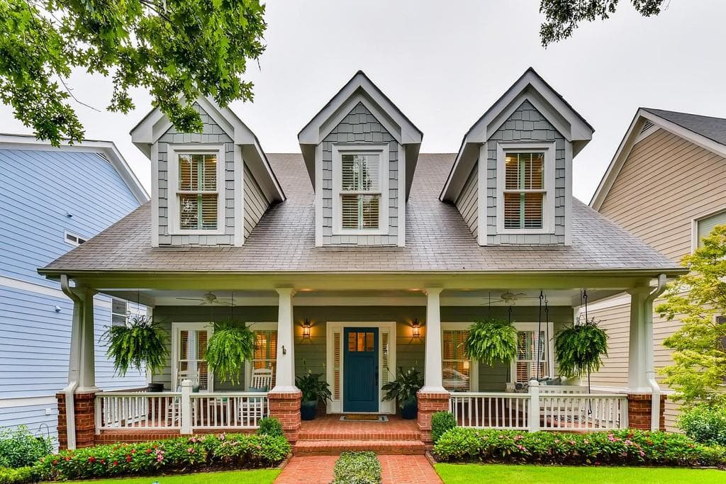 3 bedroom, 3 bathroom, 2,604 sq ft single family residence sold at 1564 Gilstrap Lane, Atlanta, GA 30318