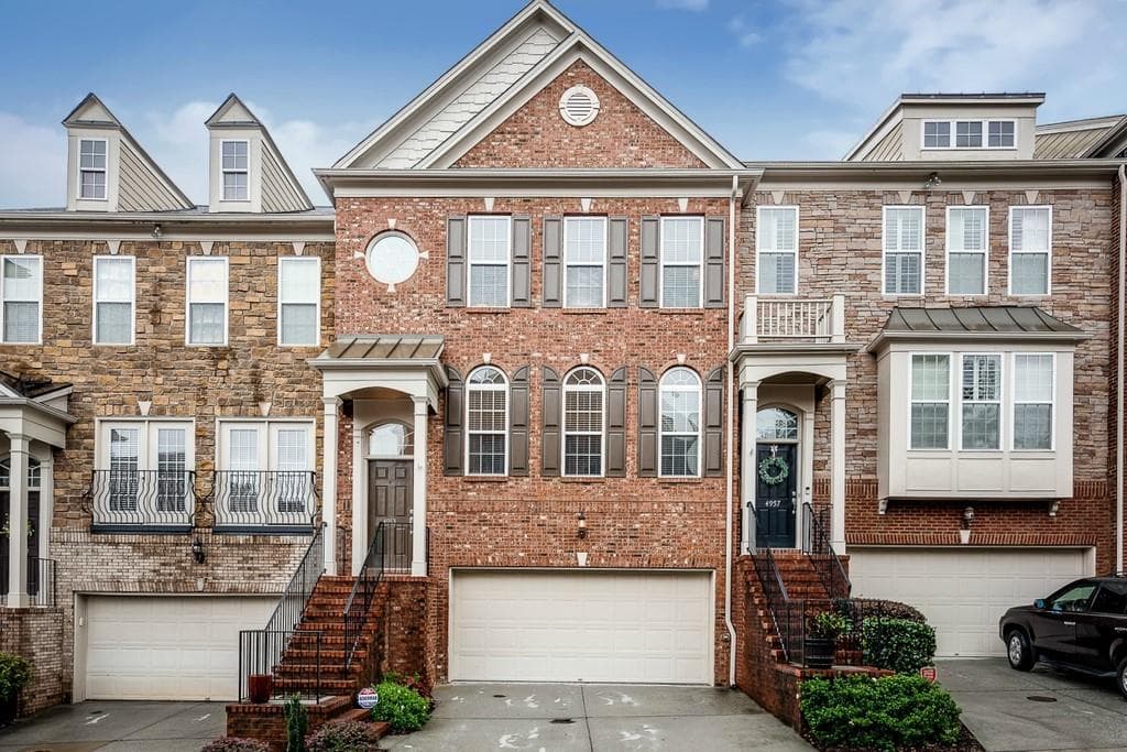 4 bedroom, 4 bathroom, 2,352 sq ft townhouse sold at 4953 Colchester Court, Atlanta, GA 30339