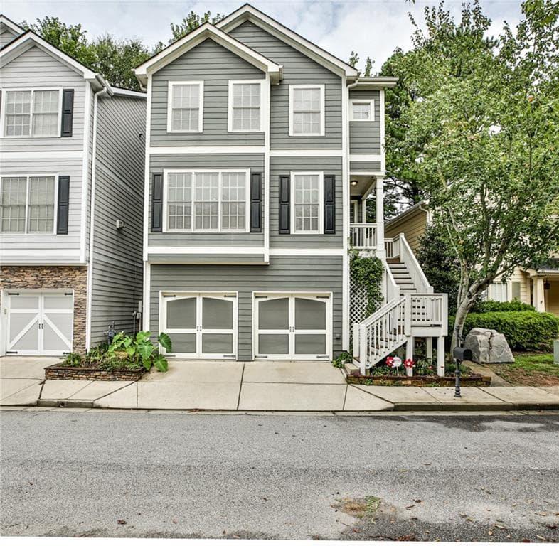 3 bedroom, 4 bathroom, 2,202 sq ft single family residence sold at 2237 Parkview Court, Atlanta, GA 30318