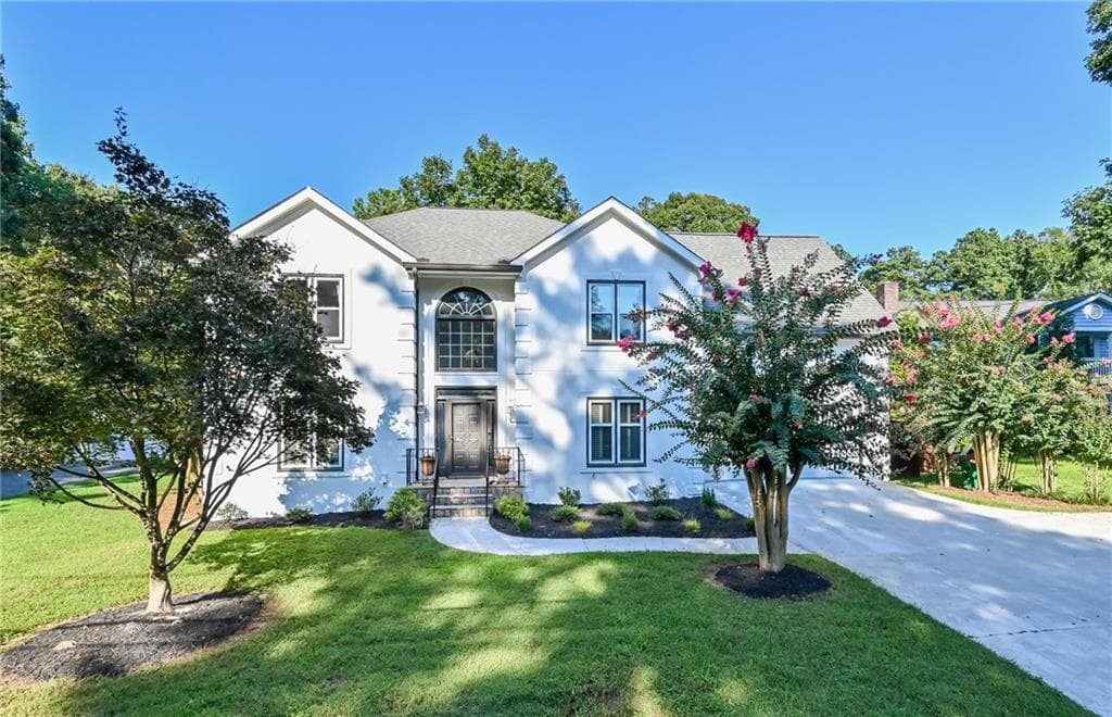 4 bedroom, 4 bathroom, 2,944 sq ft single family residence sold at 1975 Chrysler Drive, Atlanta, GA 30345