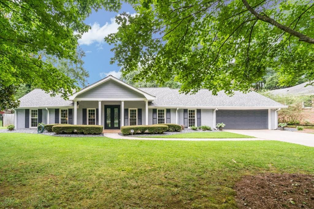 240 Putting Green Lane, Roswell, GA 30076 — most recent listing photo